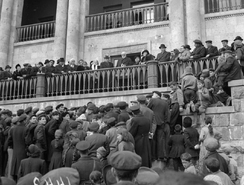 Апрель 1953 года — открытие музея Ованнеса Туманяна. Открывал писатель #АветикИс…